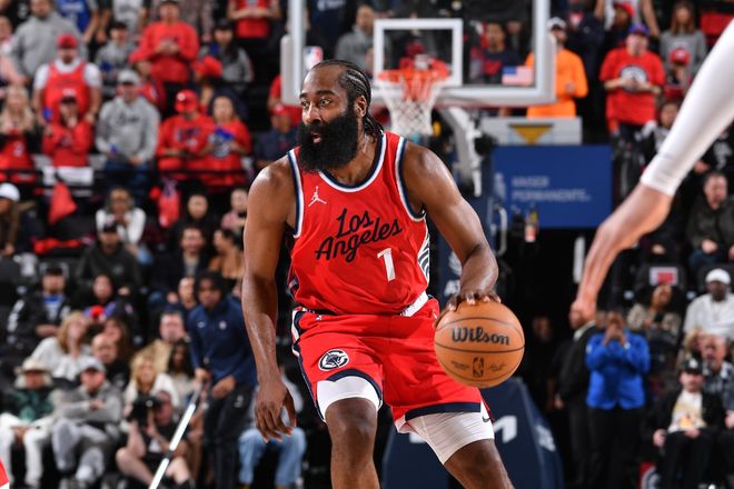 hth-包含哈登连续十场比赛得分超过出色发挥,TES不断突破!赛场气氛高涨的词条