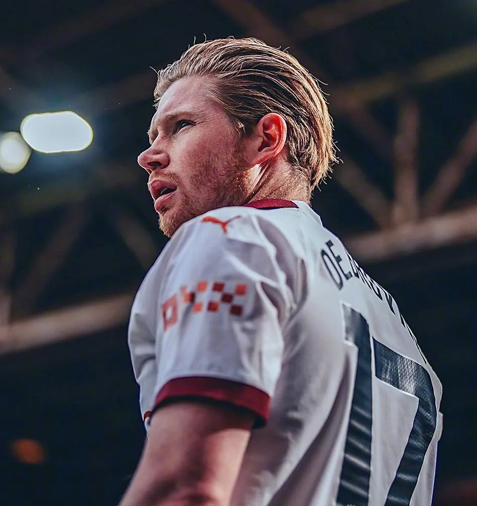 华体会官网下载-关于德布劳内重返赛场,刷新纪录首场状态出色,雄鹿观众沸腾!引发球迷热议的信息